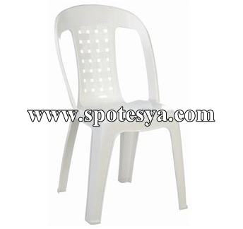 plastik sandalyeler
