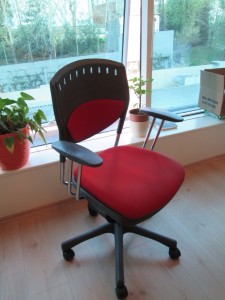 büro için ikinci el yönetici masası 18 İkinci el ofis koltukları temiz büro koltuklar