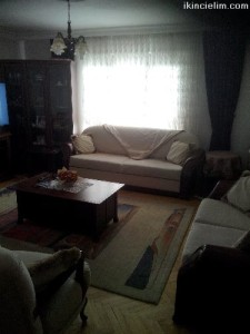 garantisi yeni bitmiş komple salon mobilyası 3 ikinci el koltuk takımı