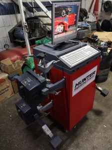 İkinci el Halı yıkama makinesi - Az kullanılmış ürün 17 İKİNCİ EL HUNTER ROT BALANS MAKİNESİ