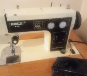 Çıkma koli 1000 adet sağlam kutu koli 6 Temiz bindallı dikiş makinesi! nakış işlemlerini daha hızlı yapabilmek