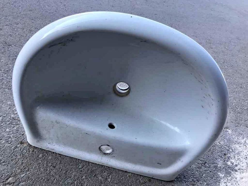 Çıkma lavabo tezgahı ayaklı lavabo